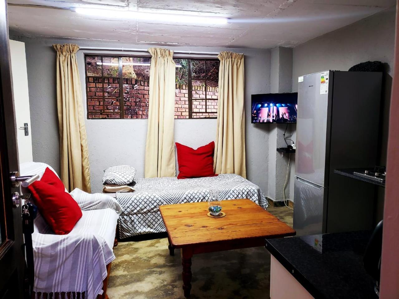 Appartamento 13 @ Rhinoroad Nelspruit Mbombela Esterno foto